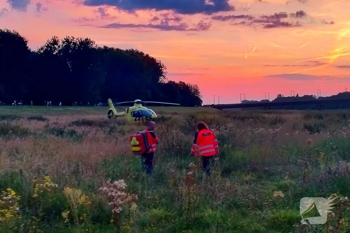 Hulpdiensten ingezet voor twee personen te water