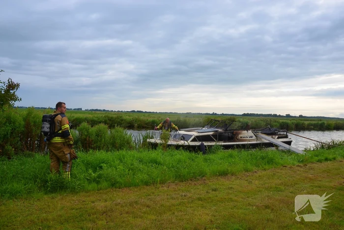 Flinke brand verwoest plezierjacht