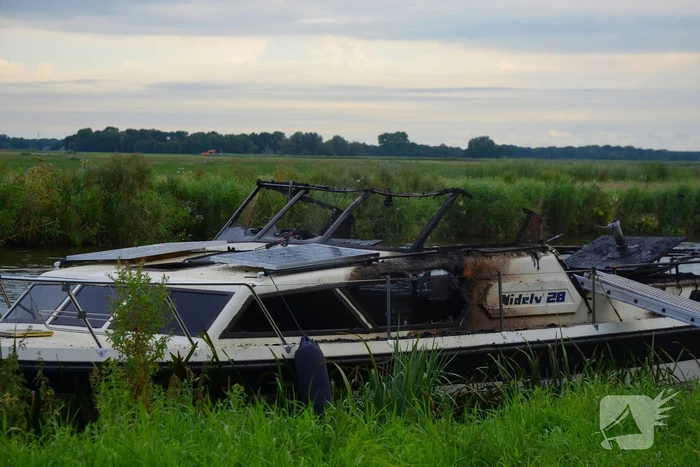 Flinke brand verwoest plezierjacht