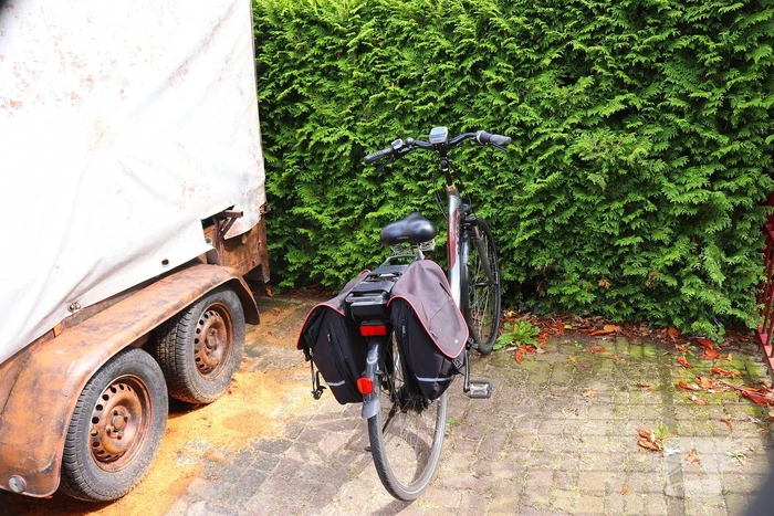 Automobilist ziet fietser over het hoofd