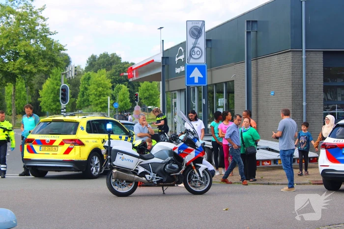 Vrouw in scootmobiel gewond op straat