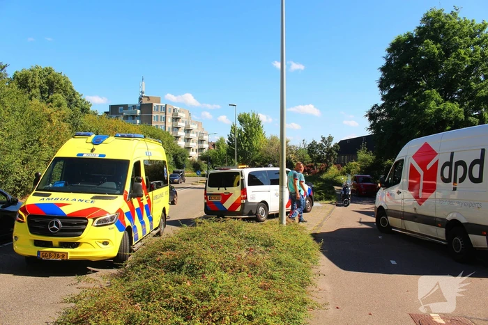 Fietser gewond bij ongeval met bestelbus