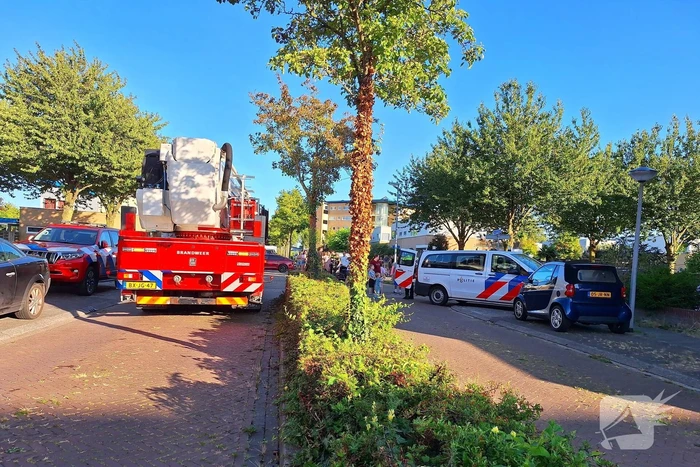 Brandweer ingezet voor brand op dak van woning