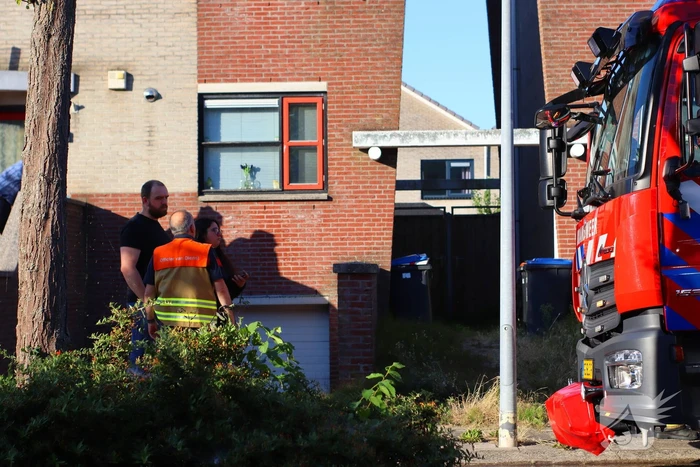 Brandweer ingezet voor brand op dak van woning