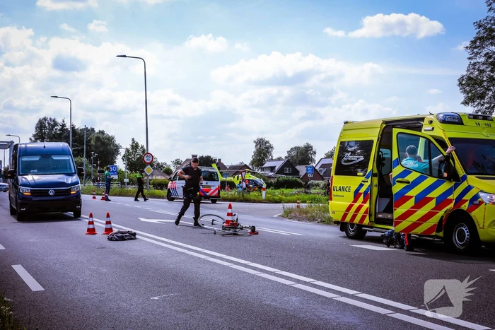 Traumateam ingezet na ongeval met racefietster en bestelbus