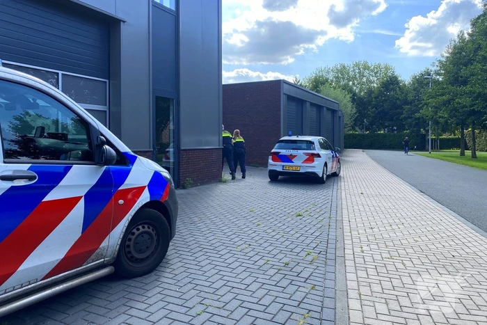 Hulpdiensten ingezet voor medisch incident in loods