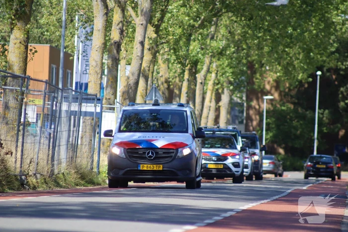 Persoon aangehouden tijdens inval door arrestatieteam in AZC