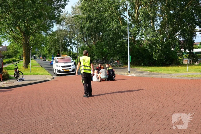Automobilist schept fietser