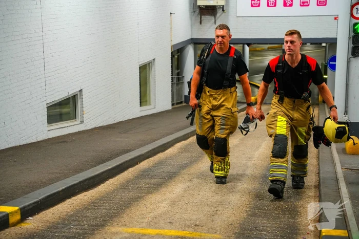 Zorgen om nieuwe brand na brandgeur bij winkelcentrum