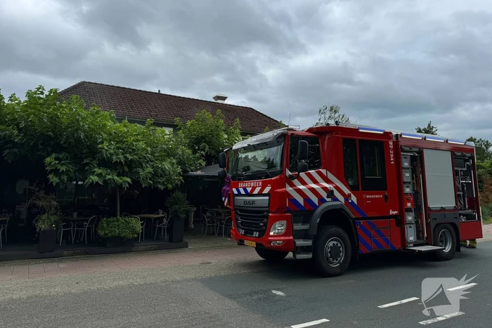 Forse rookontwikkeling door brand in keuken van eetcafé