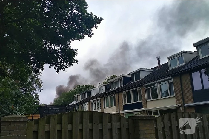 Veel rookontwikkeling bij uitslaande brand