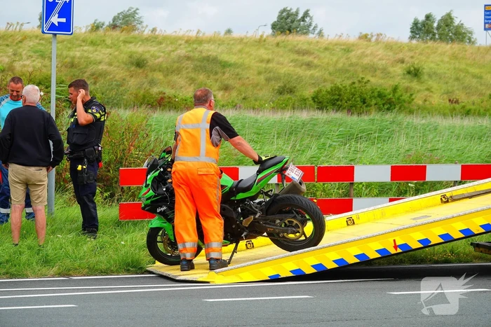 Motorrijder geschept door automobilist