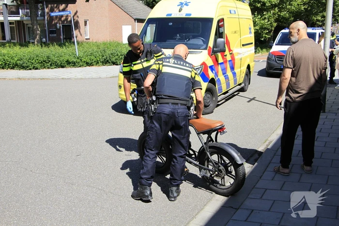 Persoon op fatbike aangereden door automobilist