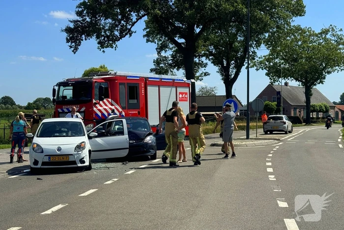 Schade na botsing op kruising
