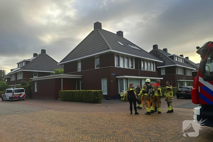 Rookmelder gaat af na val partij in woning