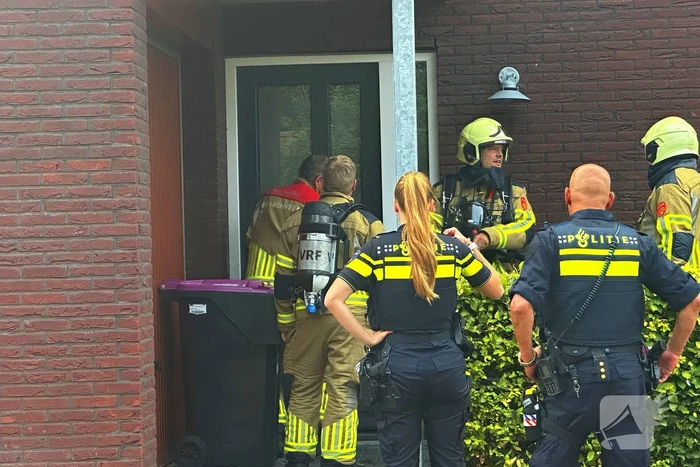 Rookmelder gaat af na val partij in woning