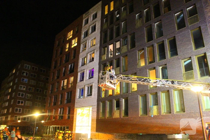 Brandweer haalt bewoners uit appartementen wegens brand
