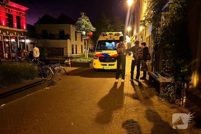 Veel politie aanwezig bij mogelijke steekincident