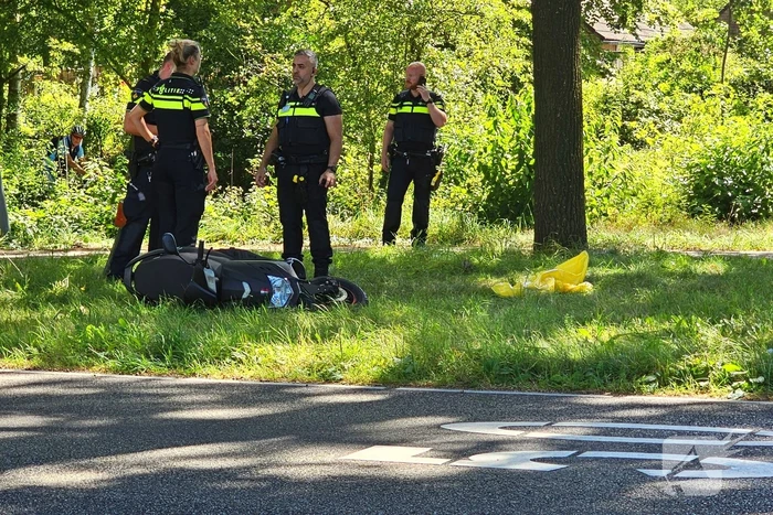 Scooterrijder raakt zwaargewond na val