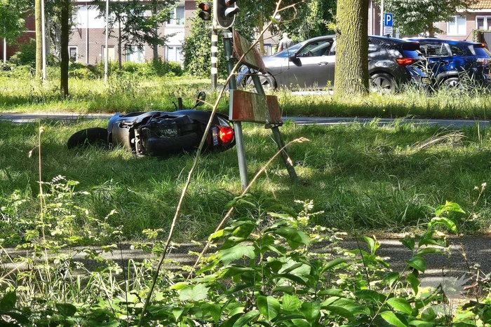 Scooterrijder raakt zwaargewond na val
