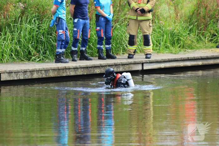 Zoektocht naar te water geraakt persoon