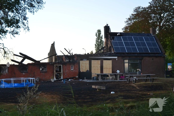 Boerderij verwoest na grote brand