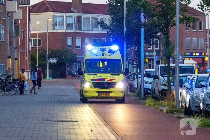 Gewonde en voertuigen zwaar beschadigd na aanrijding