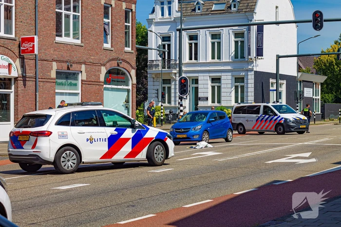 Persoon ernstig gewond bij aanrijding met auto