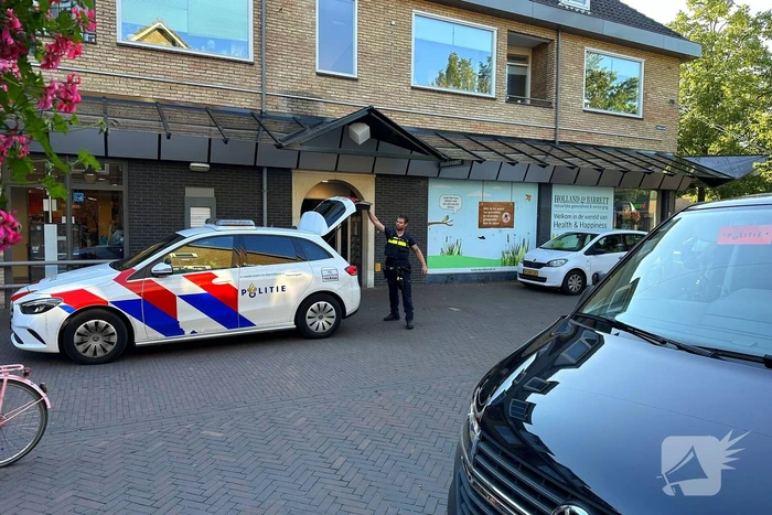 Forensische Opsporing verricht onderzoek in woning