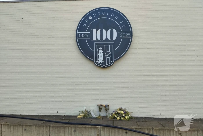 Bloemen neergelegd bij sportclub waar vrijwilliger Jean om het leven kwam