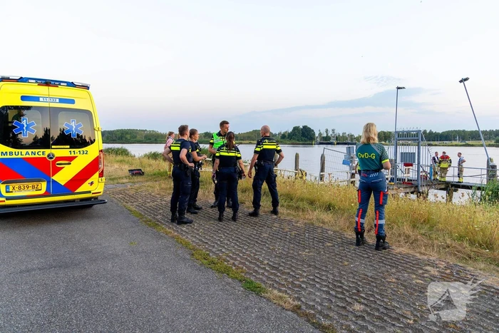 Pleziervaartuig gezonken na aanvaring, opvarenden gered