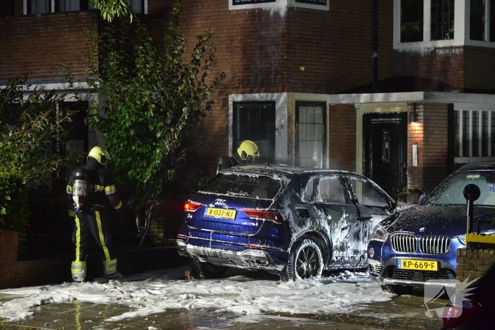 Elektrische auto van burgemeester in brand gestoken
