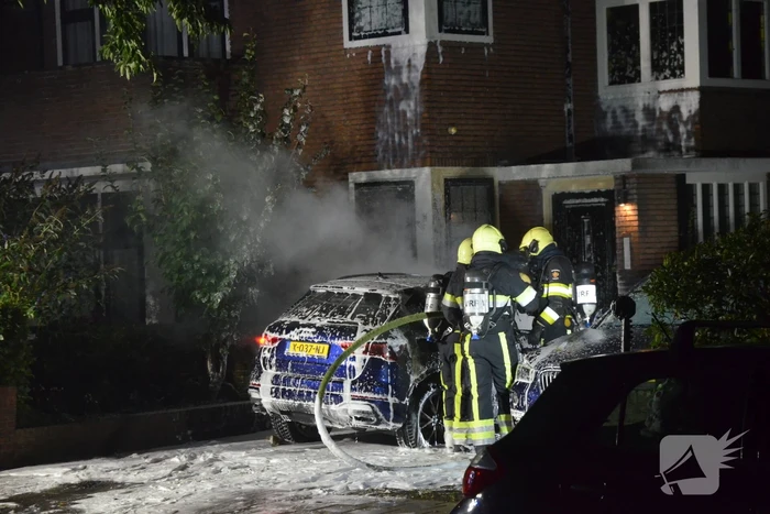 Elektrische auto van burgemeester in brand gestoken