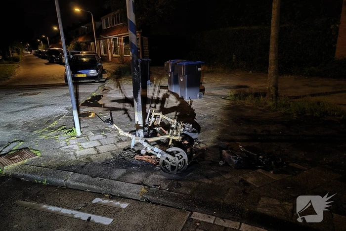 Scooter volledig uitgebrand