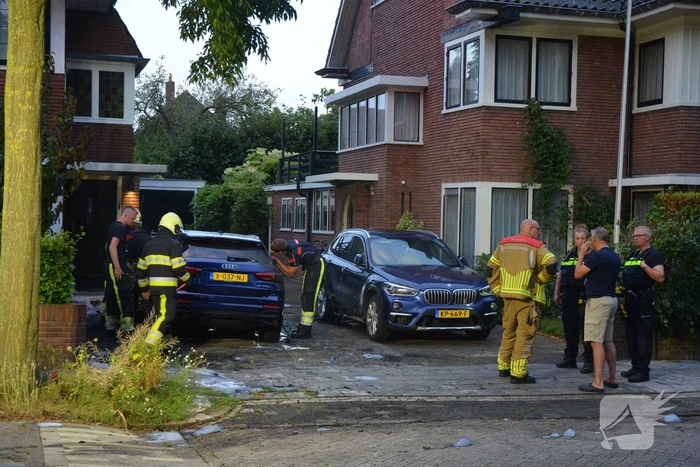 Elektrische auto van burgemeester in brand gestoken