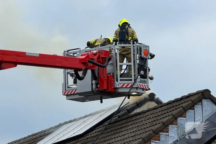 Veel rook bij brand in woning