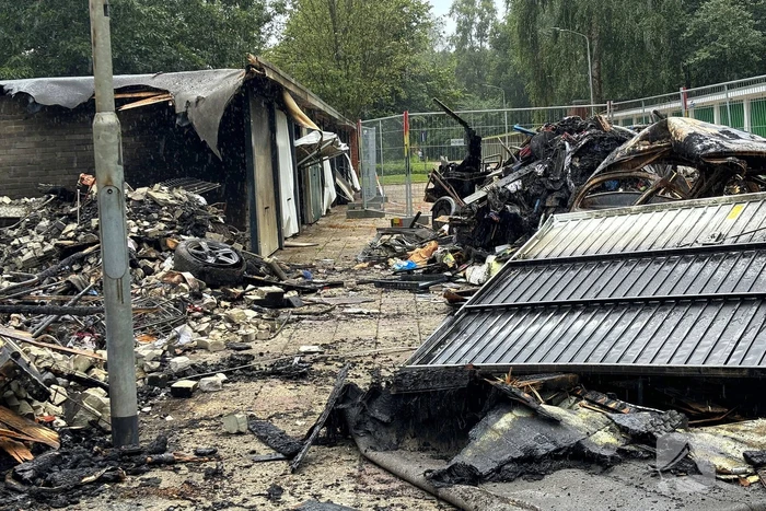Grote ravage nadat meerdere garageboxen in band stonden