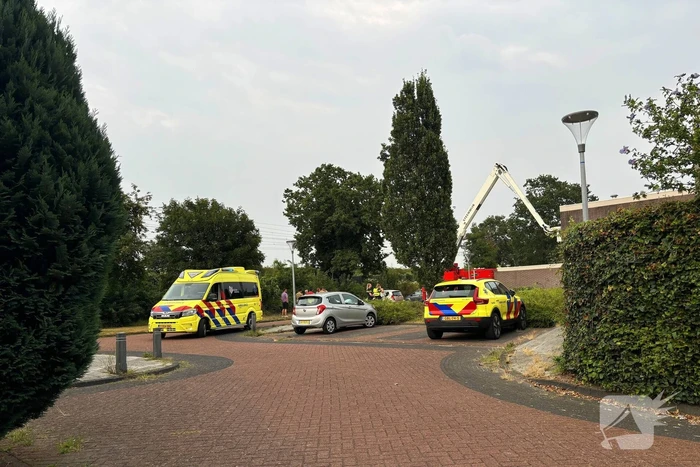Traumahelikopter landt op kruising, inzet trekt veel bekijks
