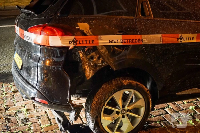 Alerte buurtbewoners ontdekken autobrand