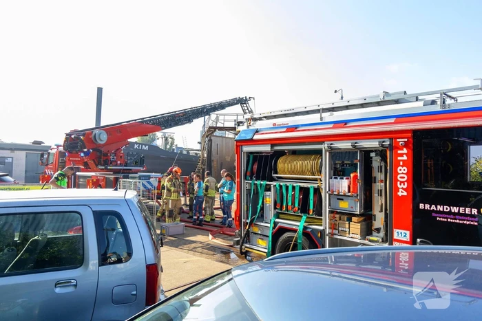 Brand op schip dat voor reparatie ligt in Dok