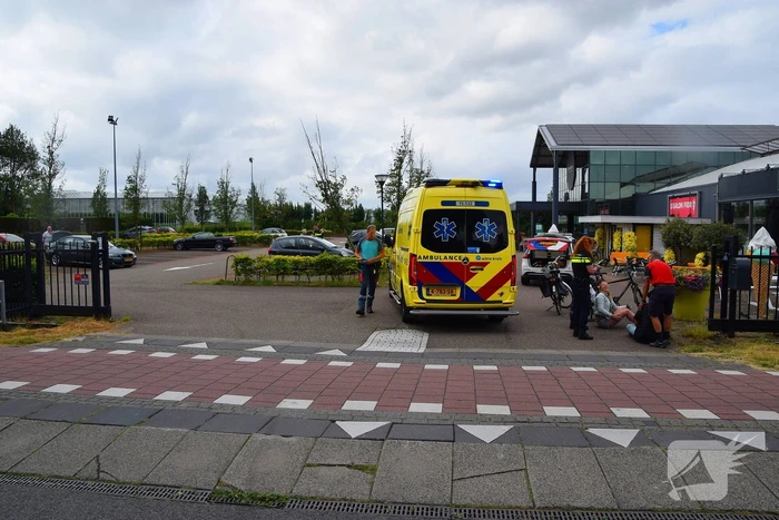 Persoon op fiets aangereden door personenauto