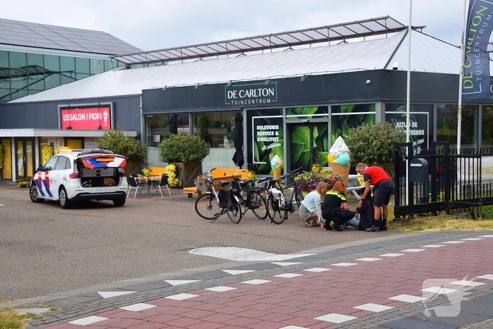 Persoon op fiets aangereden door personenauto