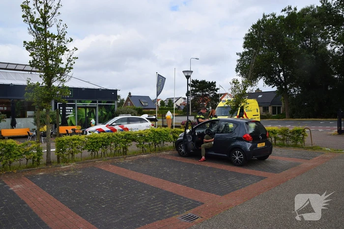 Persoon op fiets aangereden door personenauto