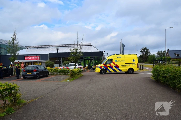 Persoon op fiets aangereden door personenauto