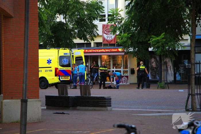 Politie schiet op verdachte bij steekincident