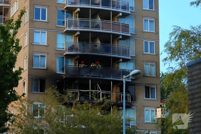 Grote schade na uitslaande brand in flatwoning
