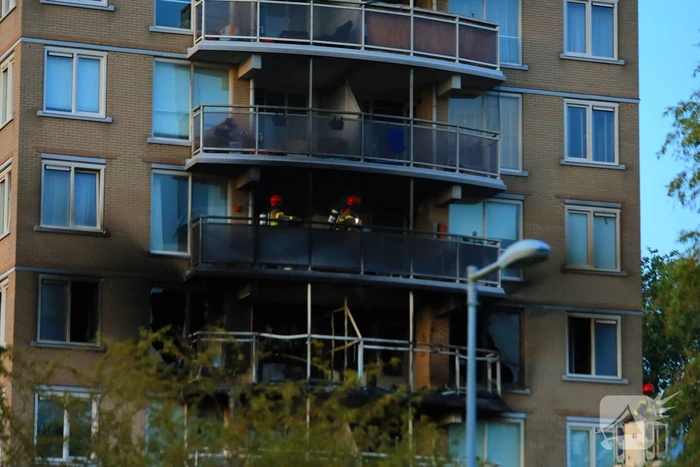 Grote schade na uitslaande brand in flatwoning