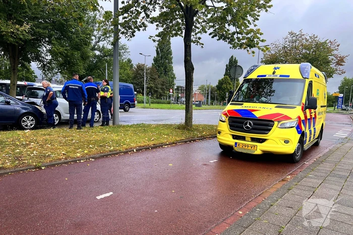 Twee voertuigen betrokken bij kop-staartbotsing