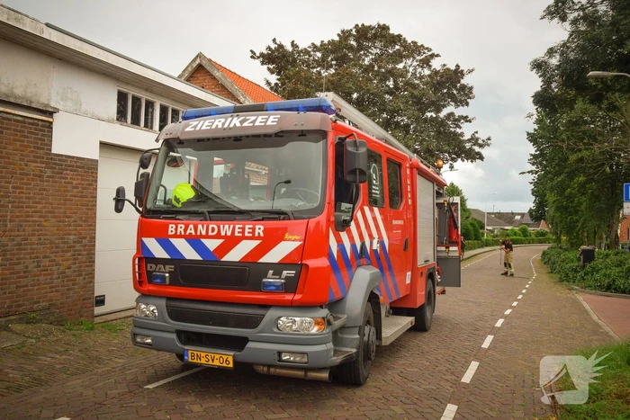 Brandweer helpt politie in zoektocht naar telefoon in riool na inval wietkwekerij