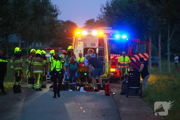 Enorme schade na aanrijding, meerdere ambulances ingezet